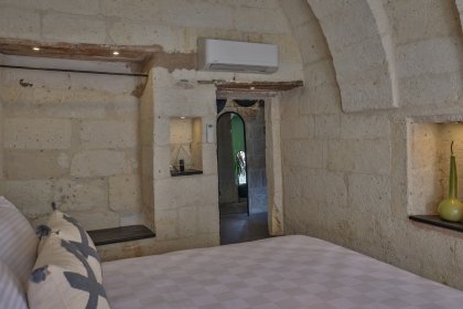 Peri Suites 4 (1899)