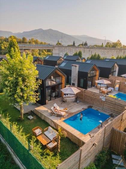 Sapanca Isıtmalı Havuzlu Bungalov