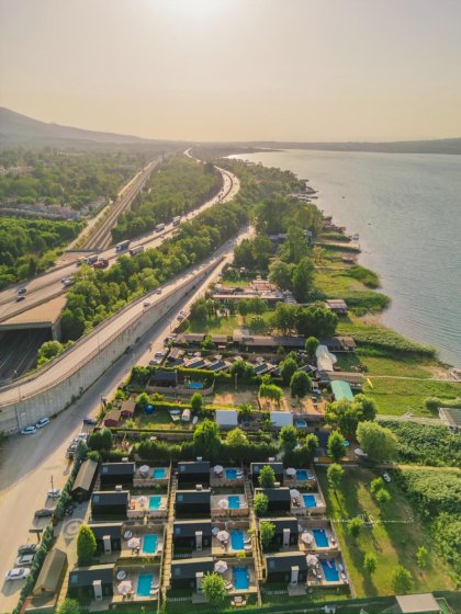 Sapanca Isıtmalı Havuzlu Bungalov