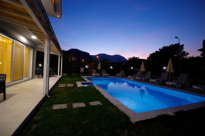 Villa Batu Luxury (1536)