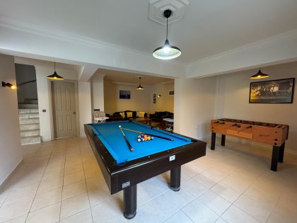 Villa Dolphin (2053)