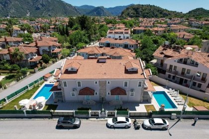 Villa Taraya 2 (1989)