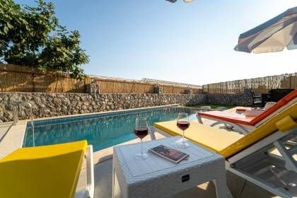 Villa Uysal Parla Güneşi | Fethiye Merkezde Özel Havuzlu ve Geniş Bahçeli Tatil Villası (1046)