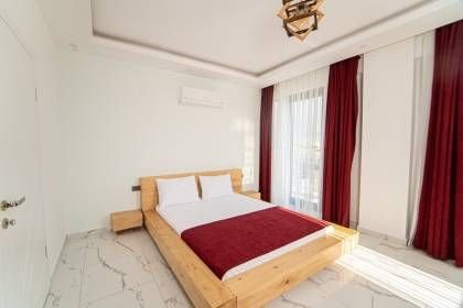 Villa Uysal Parla Yıldızı | Fethiye Merkezde 3 Yatak Odalı ve Özel Havuzlu Tatil Villası (1047)