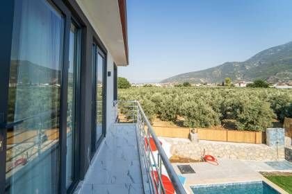 Villa Uysal Parla Yıldızı | Fethiye Merkezde 3 Yatak Odalı ve Özel Havuzlu Tatil Villası (1047)