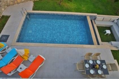 Villa Uysal Parla Işığı | Fethiye Merkezde 3 Yatak Odalı ve Geniş Bahçeli Tatil Villası (1048)