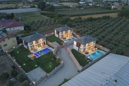 Villa Uysal Parla Işığı | Fethiye Merkezde 3 Yatak Odalı ve Geniş Bahçeli Tatil Villası (1048)